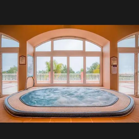 Fairviews Boavista , Boavista Golf And